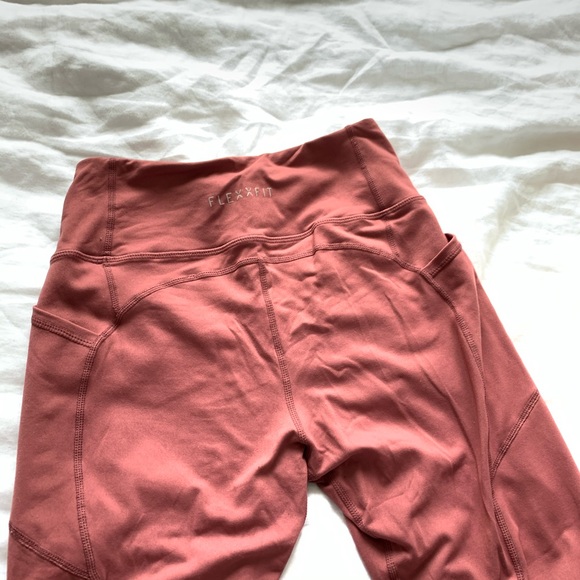 Pink Flexxfit Leggings (no front seam!) - Picture 4 of 4